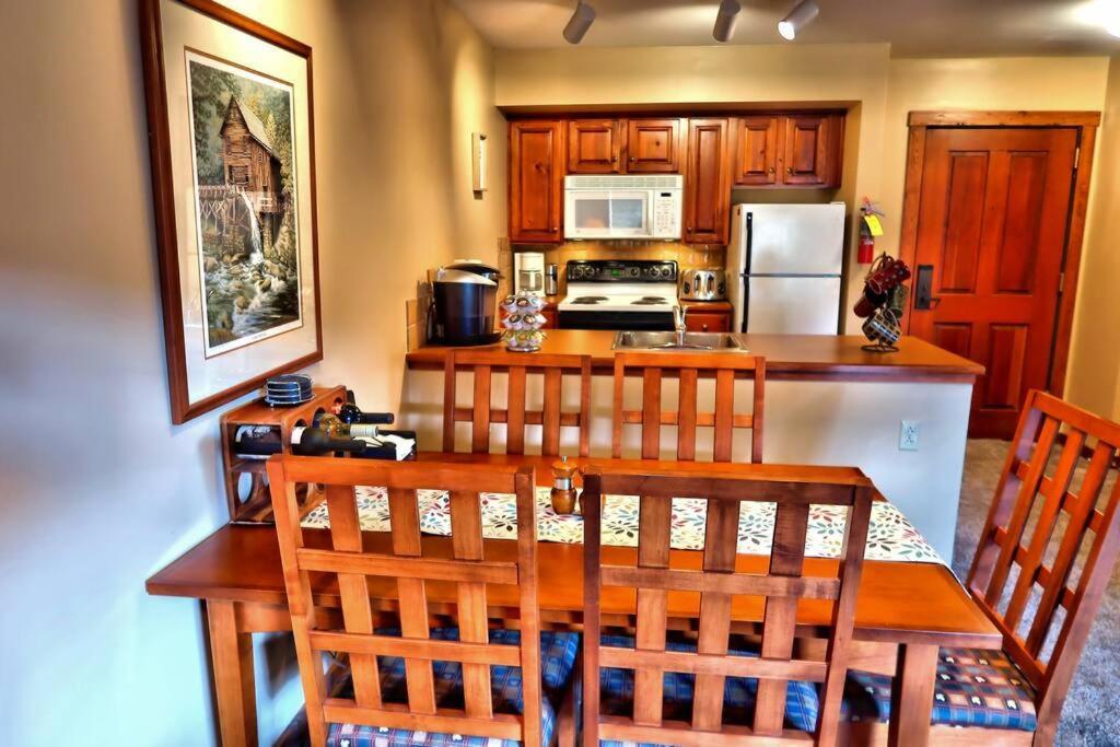 Snowshoe Mountain Retreat! Ski In And Out! Екстер'єр фото
